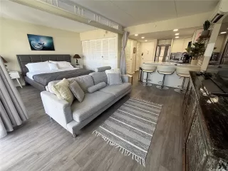 Photo #6: 202511255 Listing 