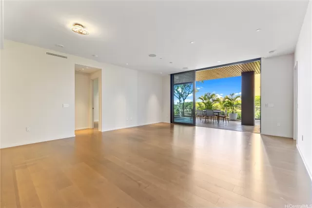 MLS: 202511279 Condo For Sale