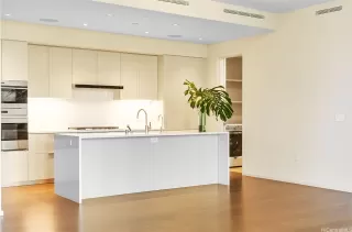 Photo #3: 202511279 Listing 