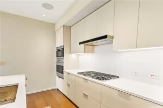 Photo #4: 202511279 Listing 