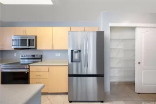 Photo #4: 202511399 Listing