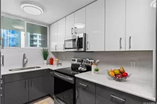 Photo #2: 202511536 Listing 