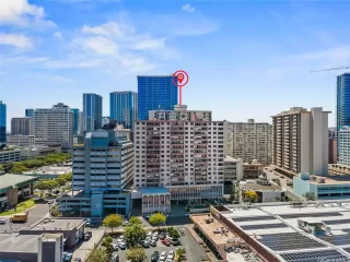 Photo #5: 202511536 Listing 