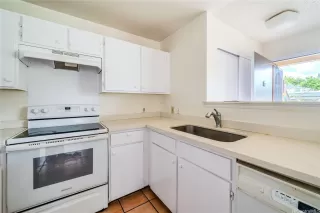 Photo #3: 202511589 Listing 