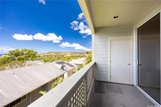 Photo #5: 202511592 Listing 