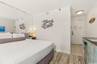 Photo #2: 202511598 Listing 