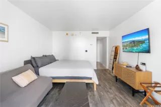 Photo #2: 202511607 Listing 