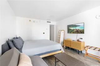 Photo #4: 202511607 Listing 