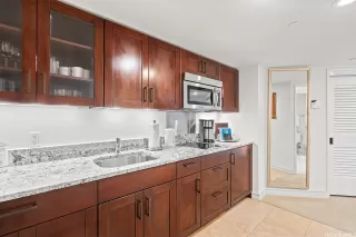 Photo #5: 202511608 Listing 