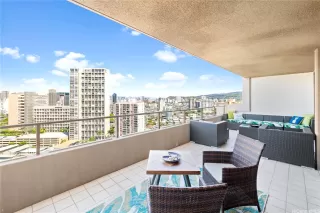 Photo #4: 202511738 Listing