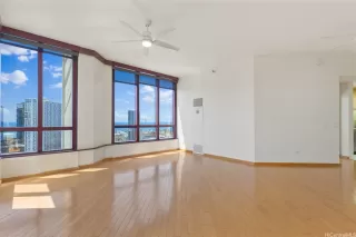 Photo #6: 202511745 Listing