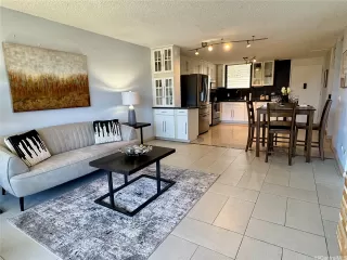 Photo #4: 202511822 Listing 