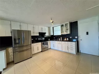 Photo #6: 202511822 Listing 