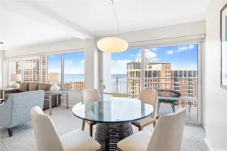 Photo #4: 202511849 Listing