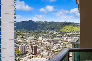 Photo #5: 202511862 Listing