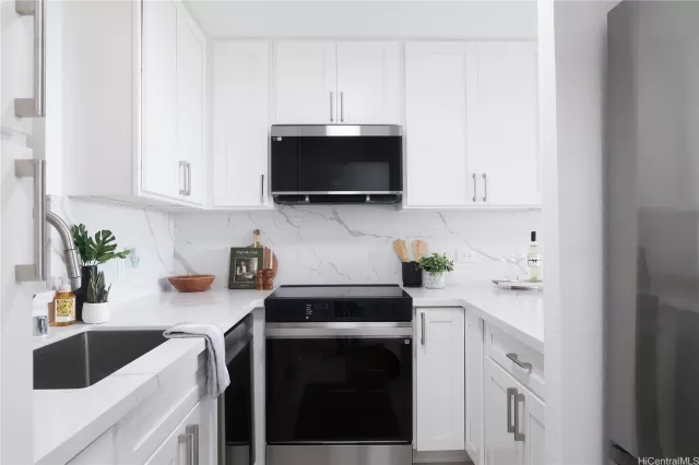 MLS: 202511954 Condo For Sale