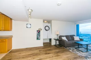 Photo #4: 202511989 Listing