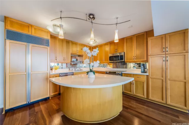 MLS: 202512012 Condo For Sale