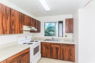 Photo #2: 202512058 Listing