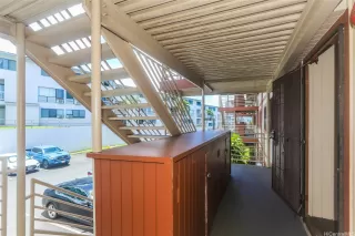 Photo #4: 202512058 Listing