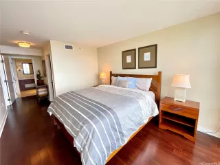 Photo #3: 202512067 Listing 