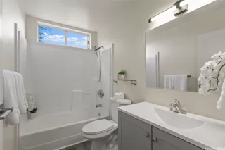 Photo #2: 202512096 Listing