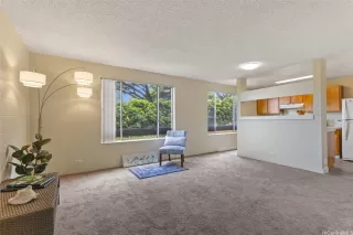 Photo #4: 202512096 Listing