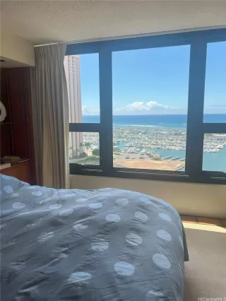 Photo #4: 202512244 Listing