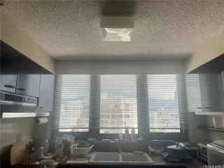 Photo #6: 202512244 Listing