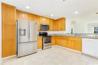 Photo #5: 202512262 Listing