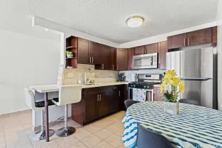 Photo #4: 202512283 Listing 