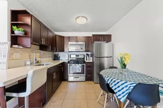 Photo #6: 202512283 Listing 