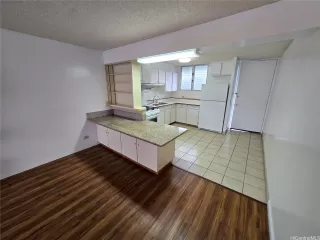 Photo #4: 202512363 Listing 