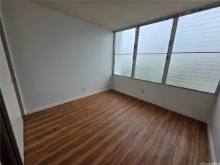 Photo #6: 202512363 Listing 