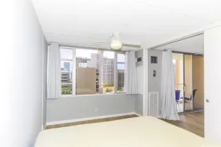 Photo #5: 202512383 Listing