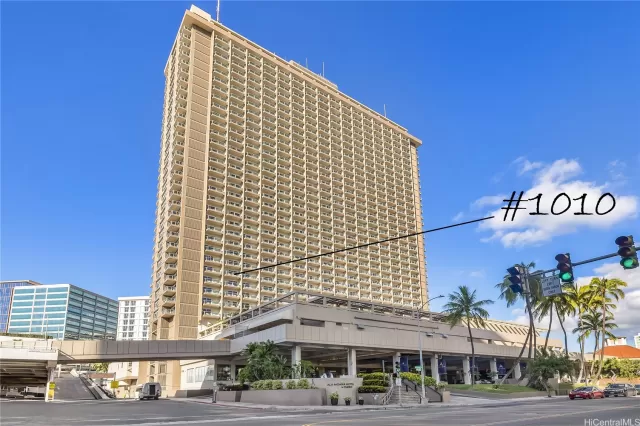 MLS: 202512429 Condo For Sale