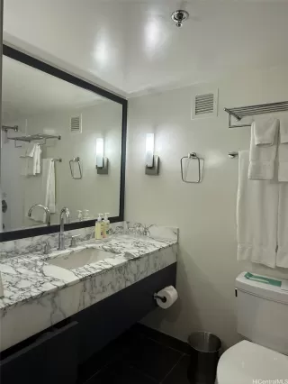 Photo #5: 202512462 Listing 