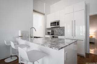 Photo #2: 202512494 Listing