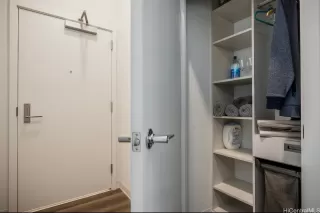 Photo #6: 202512494 Listing