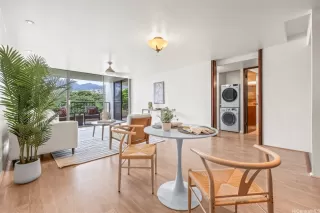 Photo #2: 202512506 Listing