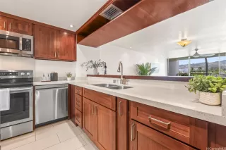 Photo #4: 202512506 Listing