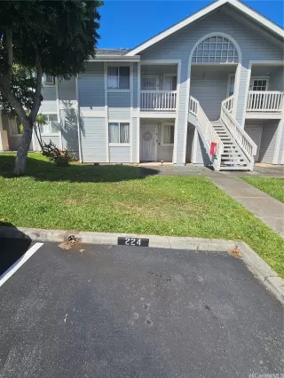 Photo #3: 202512520 Listing