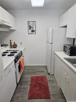 Photo #5: 202512520 Listing