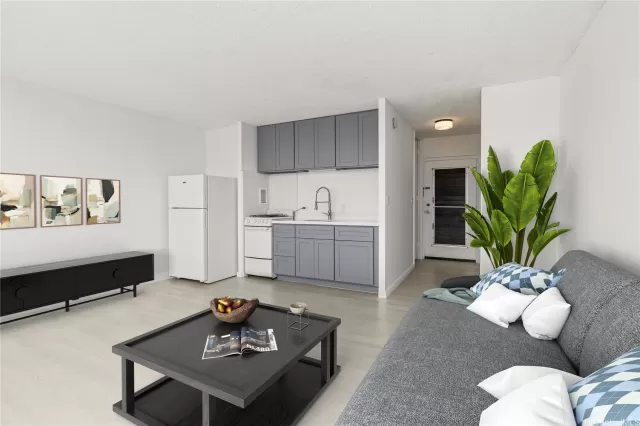 MLS: 202512535 Condo For Sale