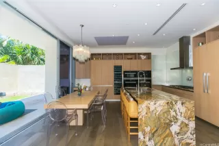 Photo #6: 202512566 Listing