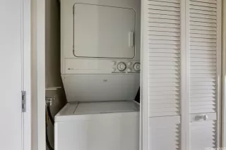 Photo #6: 202512593 Listing