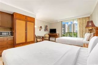 Photo #2: 202512604 Listing 