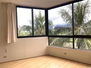 Photo #3: 202512632 Listing 