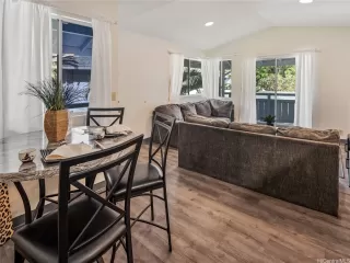 Photo #3: 202512709 Listing