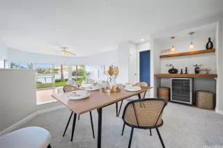 Photo #6: 202512718 Listing